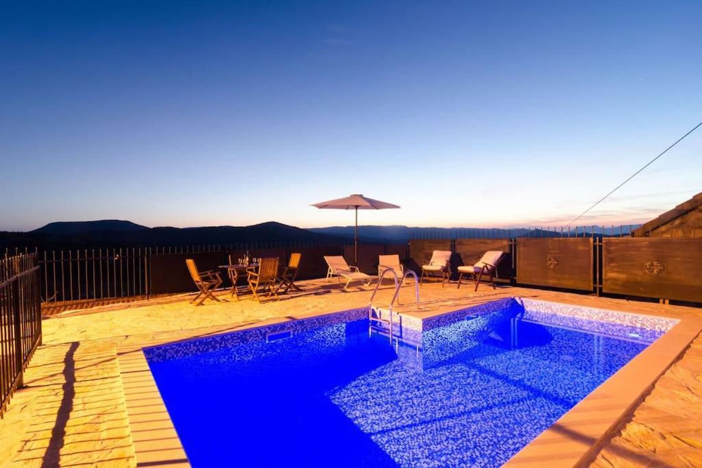 Private Pool Villa - Meditteranean Peace สลาโน ภายนอก รูปภาพ