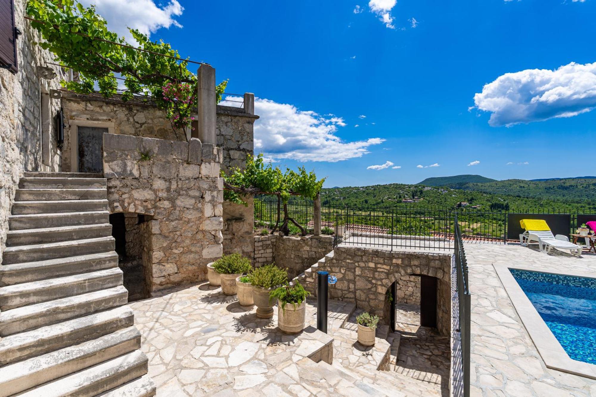Private Pool Villa - Meditteranean Peace สลาโน ภายนอก รูปภาพ