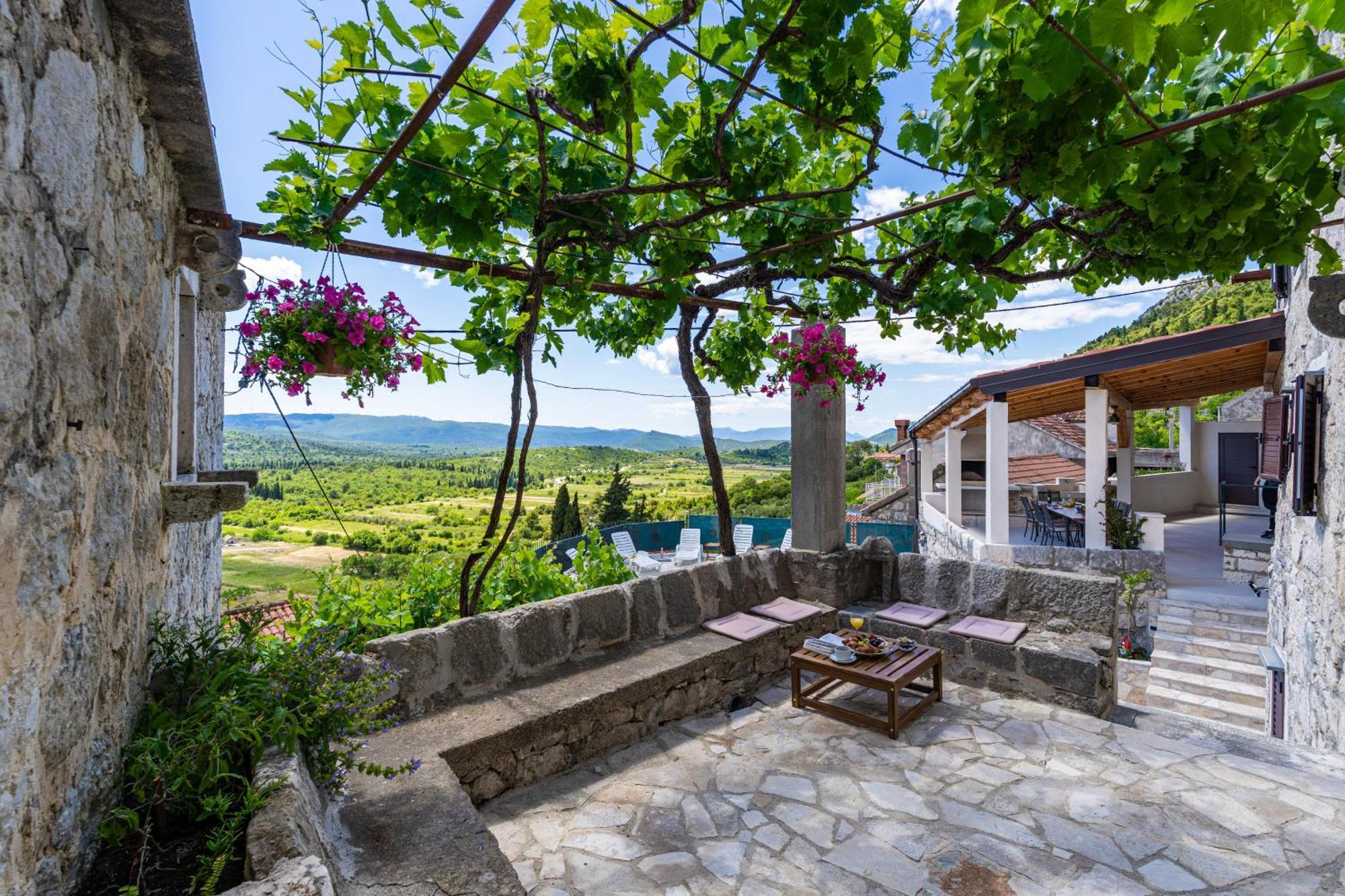 Private Pool Villa - Meditteranean Peace สลาโน ภายนอก รูปภาพ