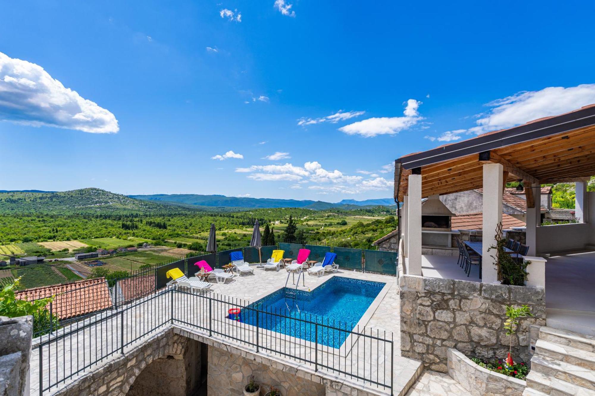 Private Pool Villa - Meditteranean Peace สลาโน ภายนอก รูปภาพ